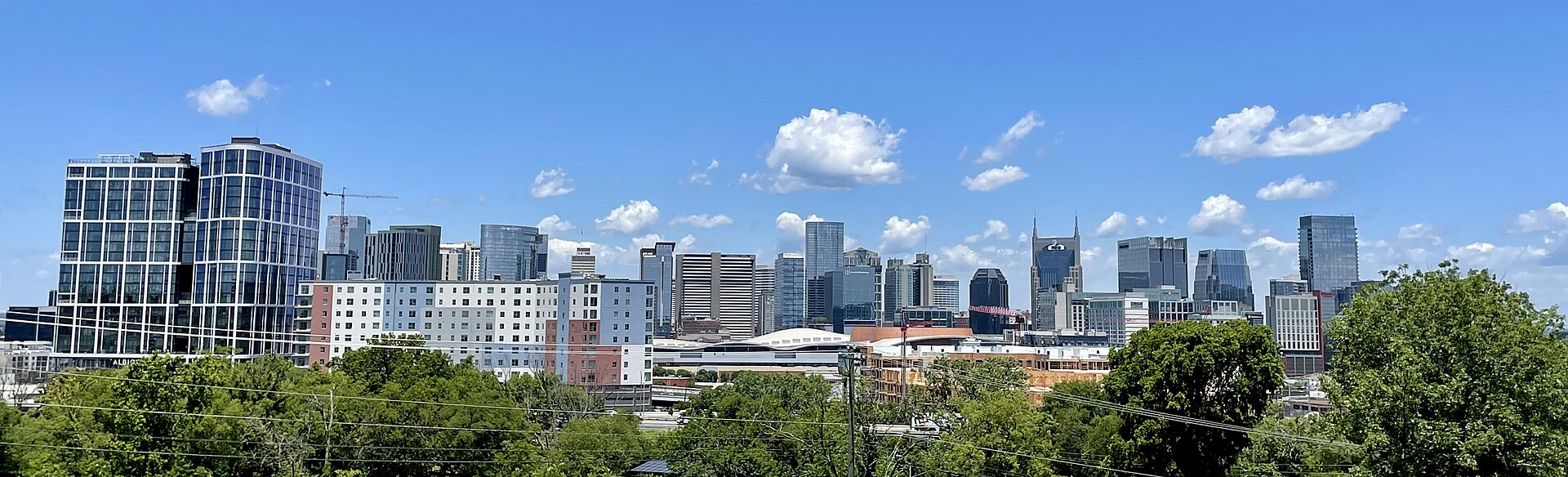 Downtown Nashville skyline on a sunny day